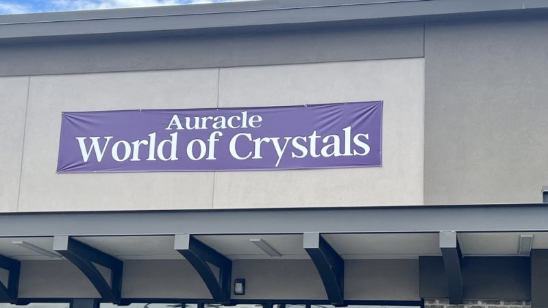 Auracle: World of Crystals