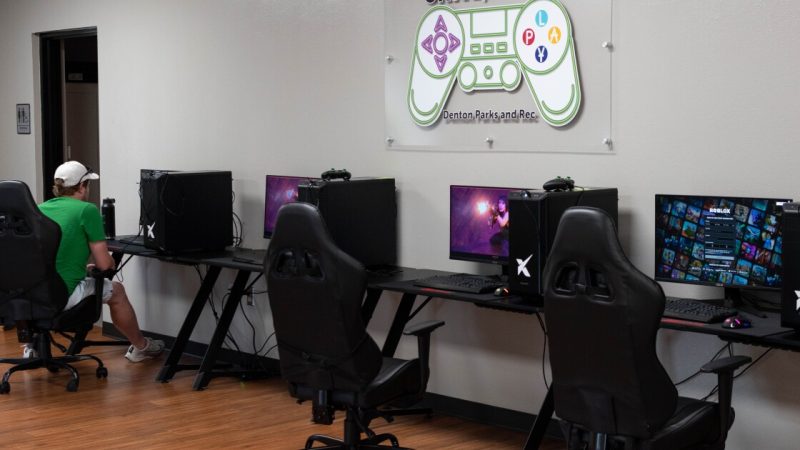 Plug and Play Gaming Cafe