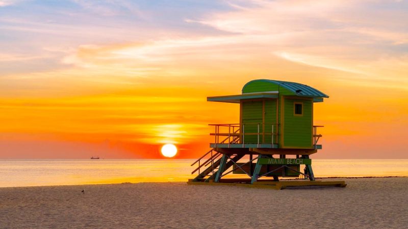 Warm Places to Travel in February in USA