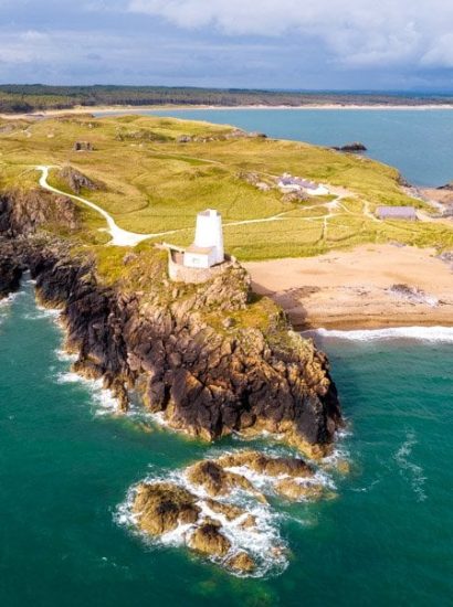 Ynys Llanddwyn Lighthouse
