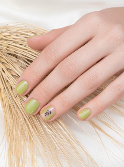 Sandy Nails