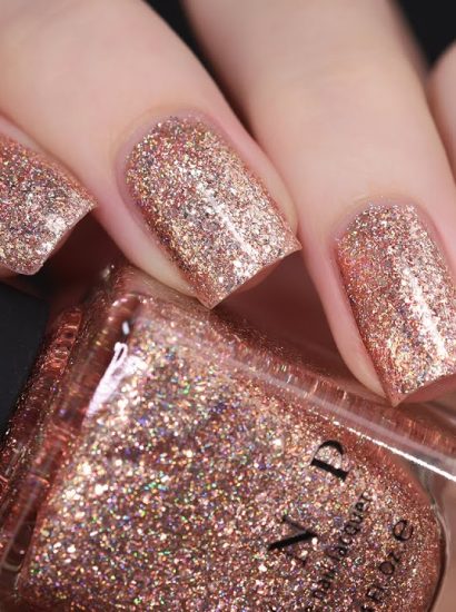 rose gold metallic nail varnish