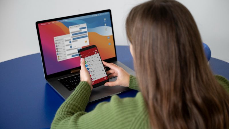 How Ads Follow You Around the Internet